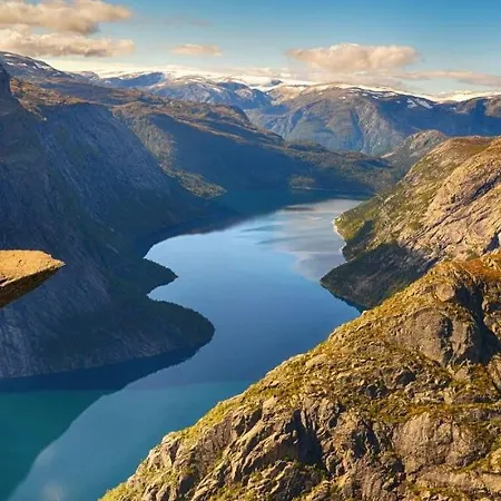 Trolltunga View * Tyssedal