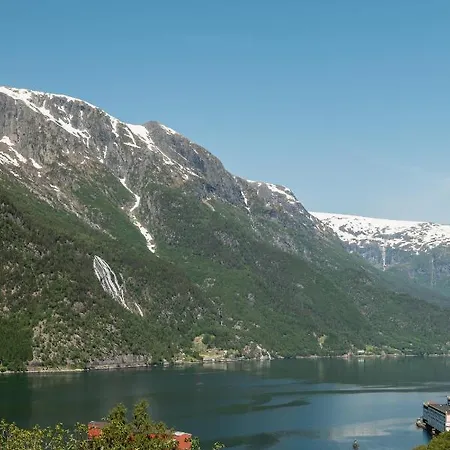 Trolltunga View *