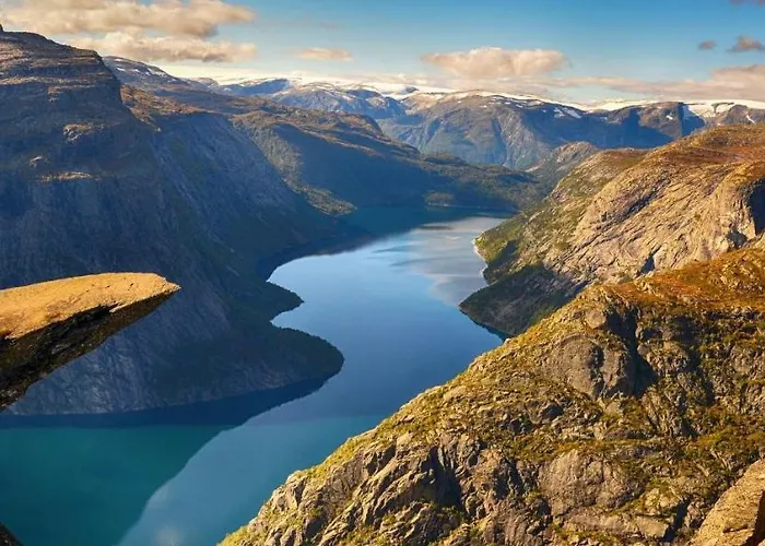Trolltunga View * Tyssedal