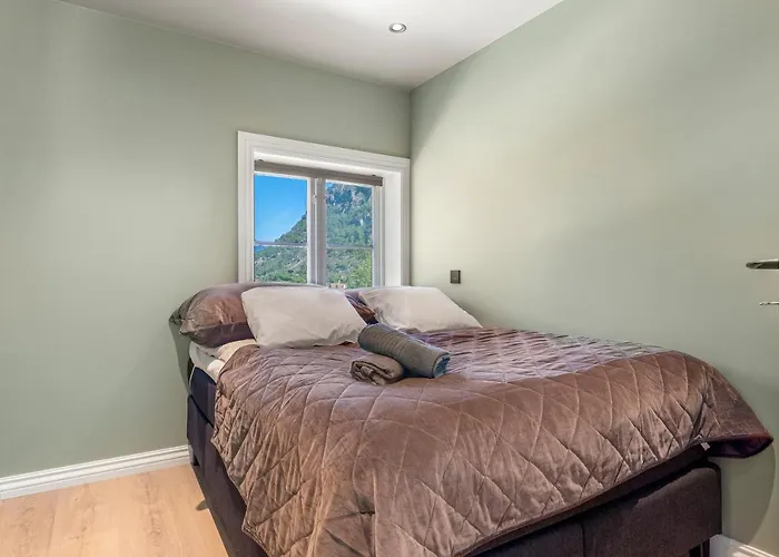 Trolltunga View * Tyssedal